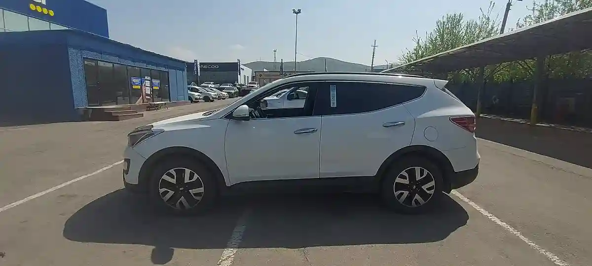 Hyundai Santa Fe 2014 года за 8 000 000 тг. в Алматы