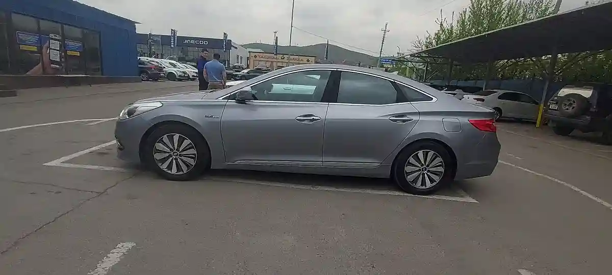 Hyundai Grandeur 2015 года за 7 950 000 тг. в Алматы