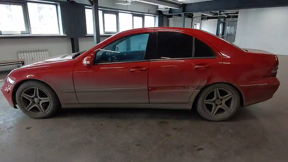 Mercedes-Benz C-Класс 2003 года за 3 000 000 тг. в Астана