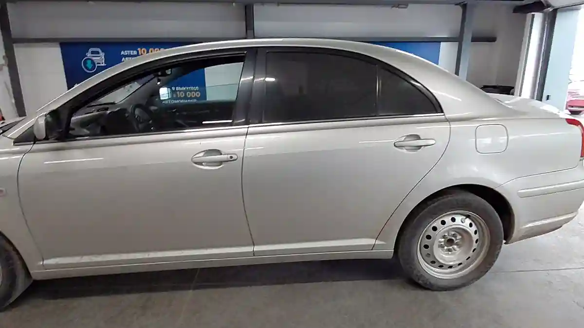 Toyota Avensis 2003 года за 3 500 000 тг. в Астана