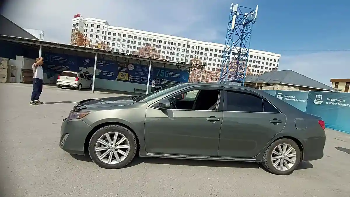 Toyota Camry 2013 года за 9 200 000 тг. в Шымкент