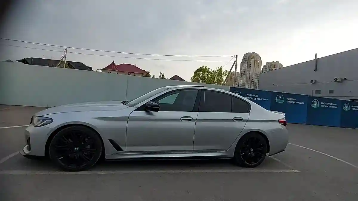 BMW 5 серии 2017 года за 22 000 000 тг. в Шымкент