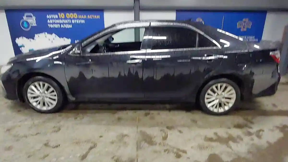 Toyota Camry 2015 года за 9 000 000 тг. в Астана