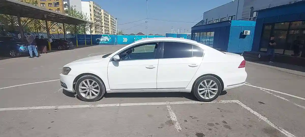 Volkswagen Passat 2011 года за 5 000 000 тг. в Алматы