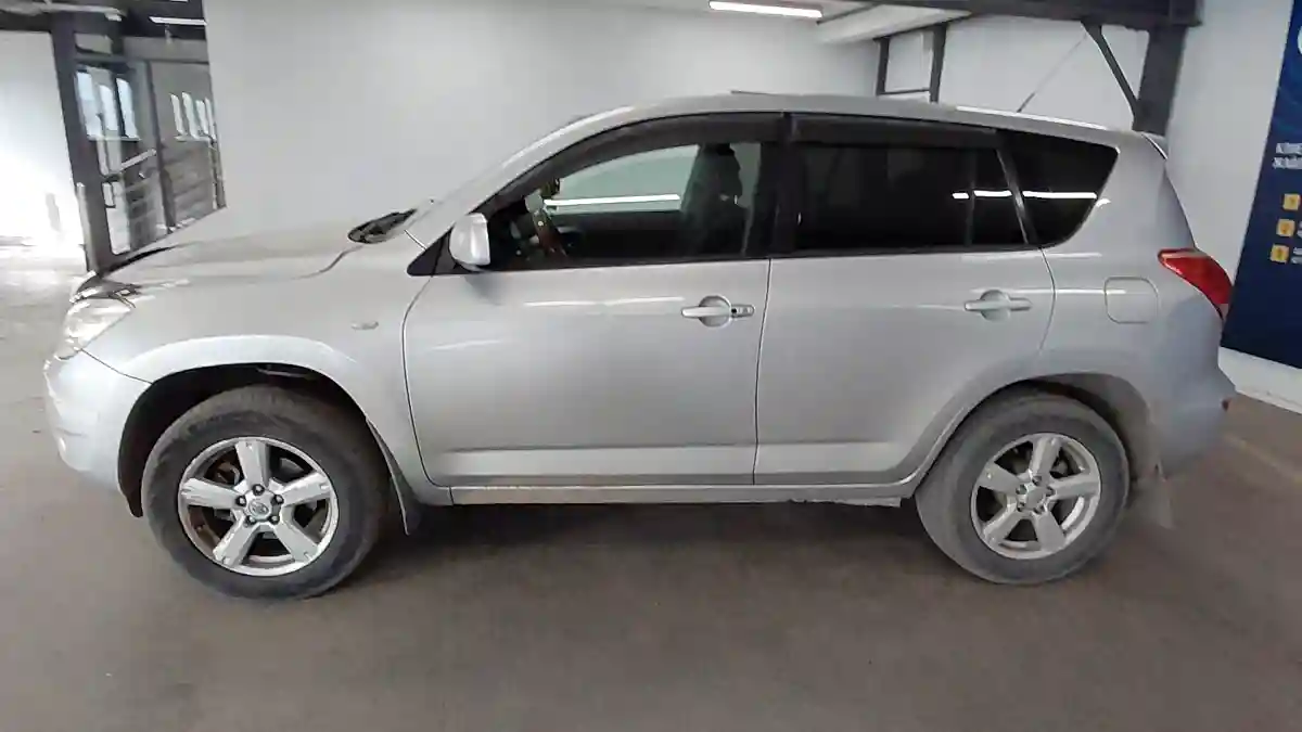 Toyota RAV4 2006 года за 7 500 000 тг. в Астана