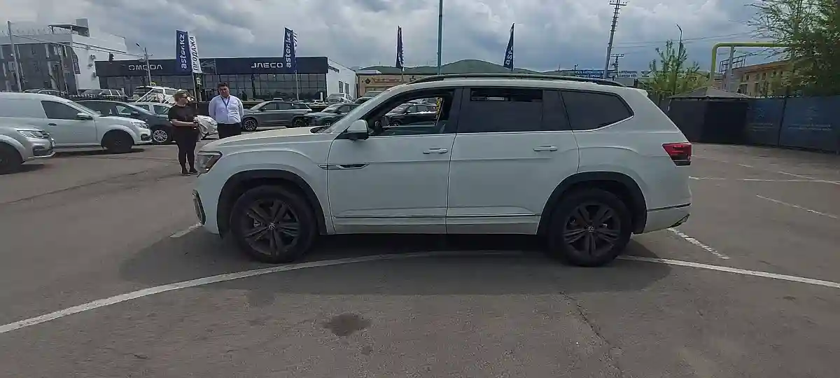Volkswagen Atlas 2021 года за 23 000 000 тг. в Алматы