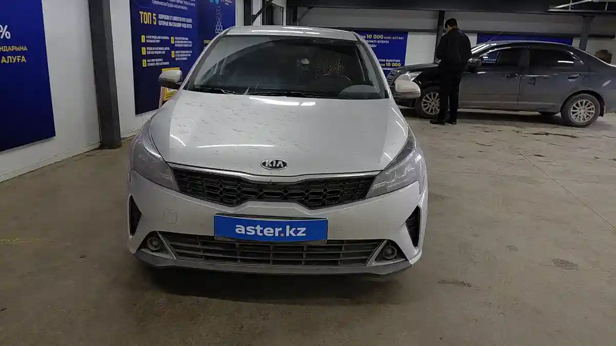 Kia Rio 2021 года за 7 500 000 тг. в Астана