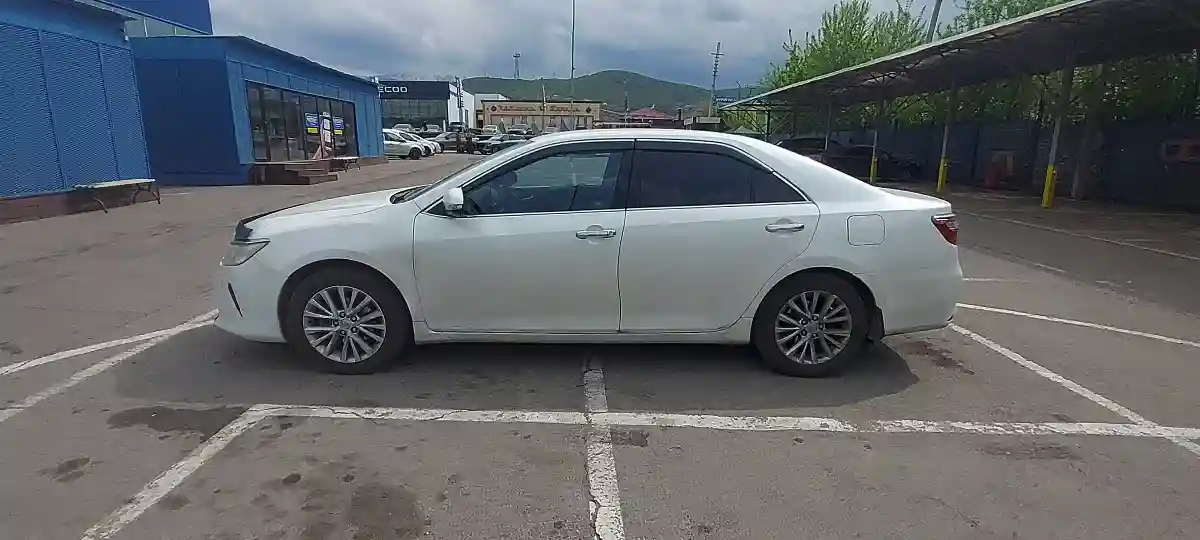 Toyota Camry 2015 года за 11 000 000 тг. в Алматы