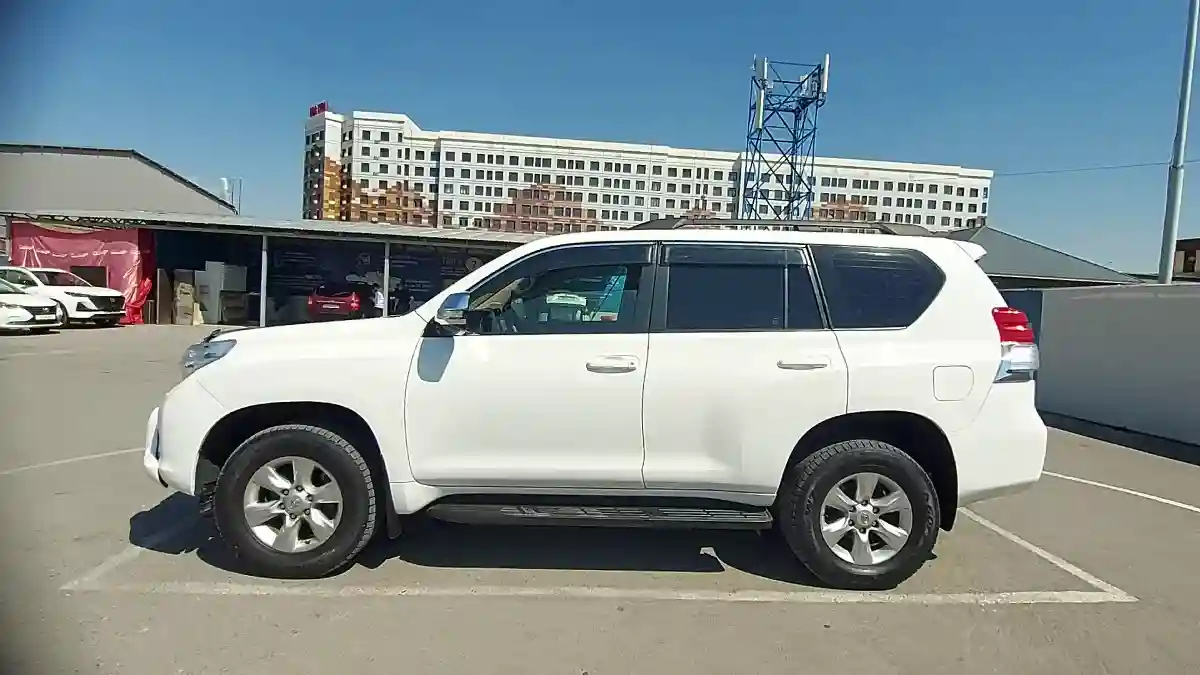 Toyota Land Cruiser Prado 2010 года за 14 500 000 тг. в Шымкент