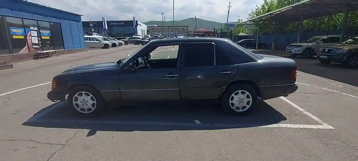 Mercedes-Benz W124 1991 года за 1 500 000 тг. в Алматы