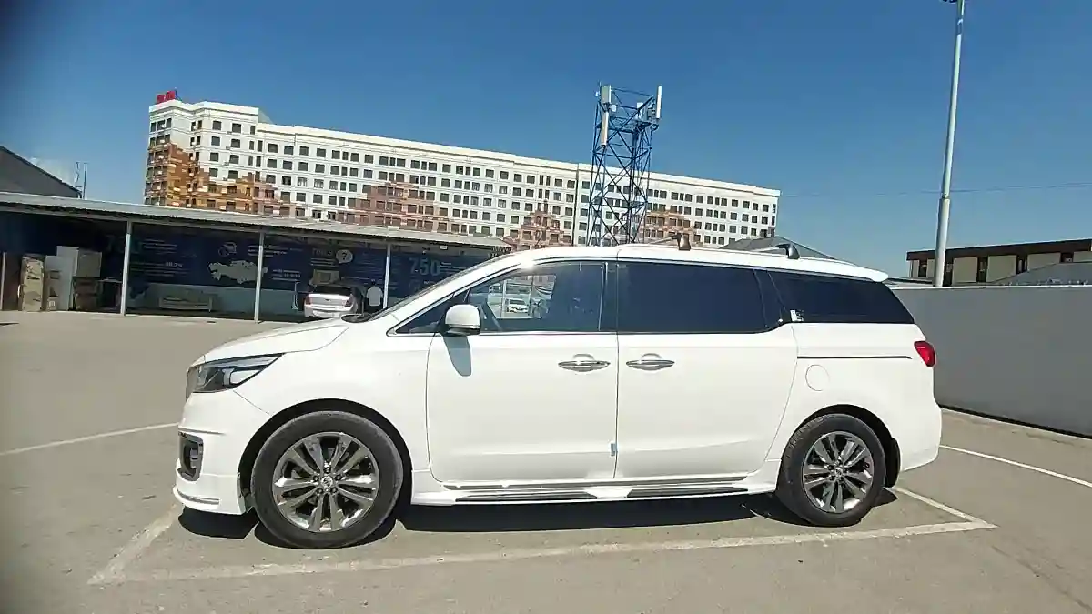 Kia Carnival 2015 года за 12 000 000 тг. в Шымкент