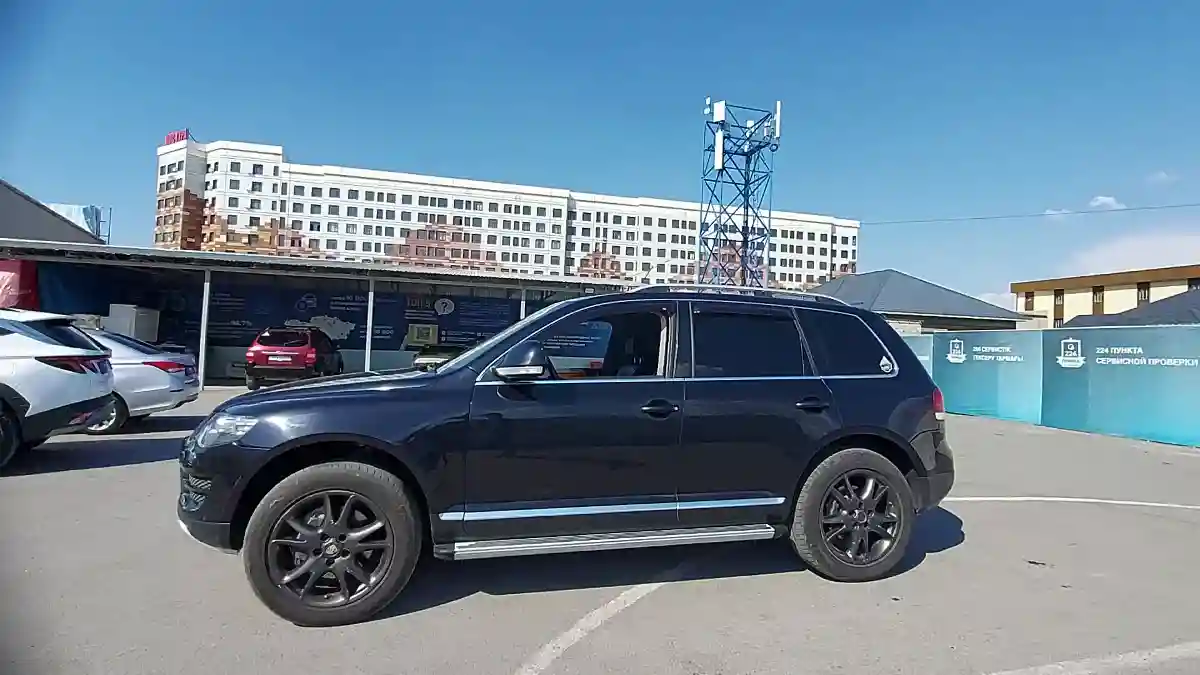 Volkswagen Touareg 2008 года за 6 800 000 тг. в Шымкент