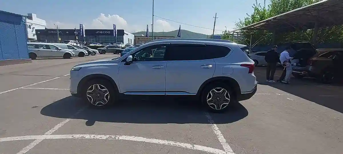 Hyundai Santa Fe 2023 года за 17 000 000 тг. в Алматы