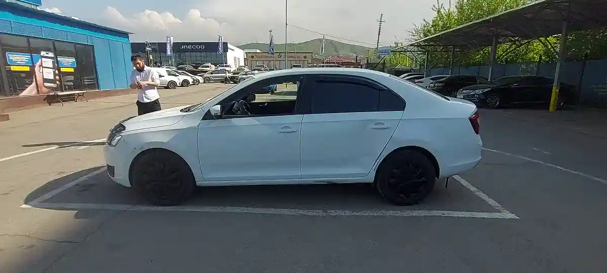 Skoda Rapid 2018 года за 5 500 000 тг. в Алматы