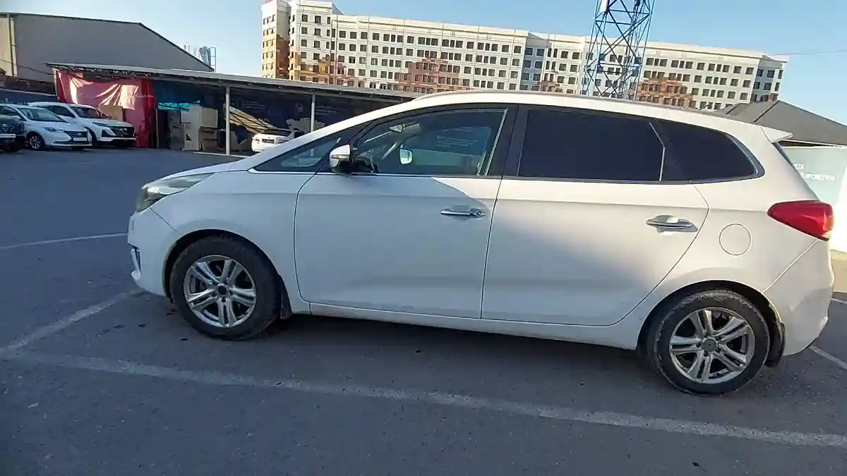 Kia Carens 2013 года за 4 000 000 тг. в Шымкент
