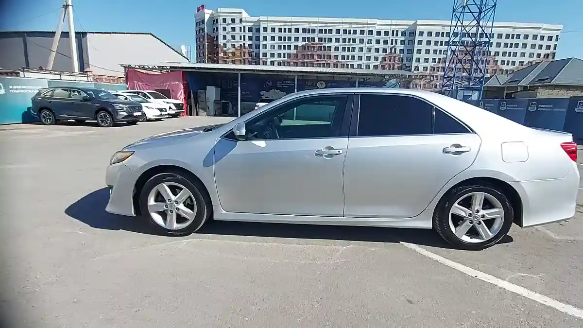 Toyota Camry 2013 года за 7 900 000 тг. в Шымкент