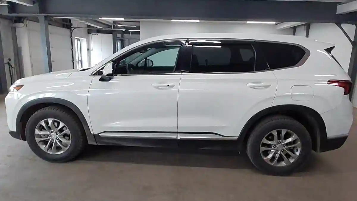 Hyundai Santa Fe 2019 года за 12 500 000 тг. в Астана