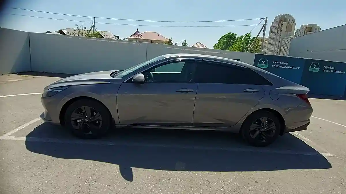Hyundai Elantra 2022 года за 8 900 000 тг. в Шымкент