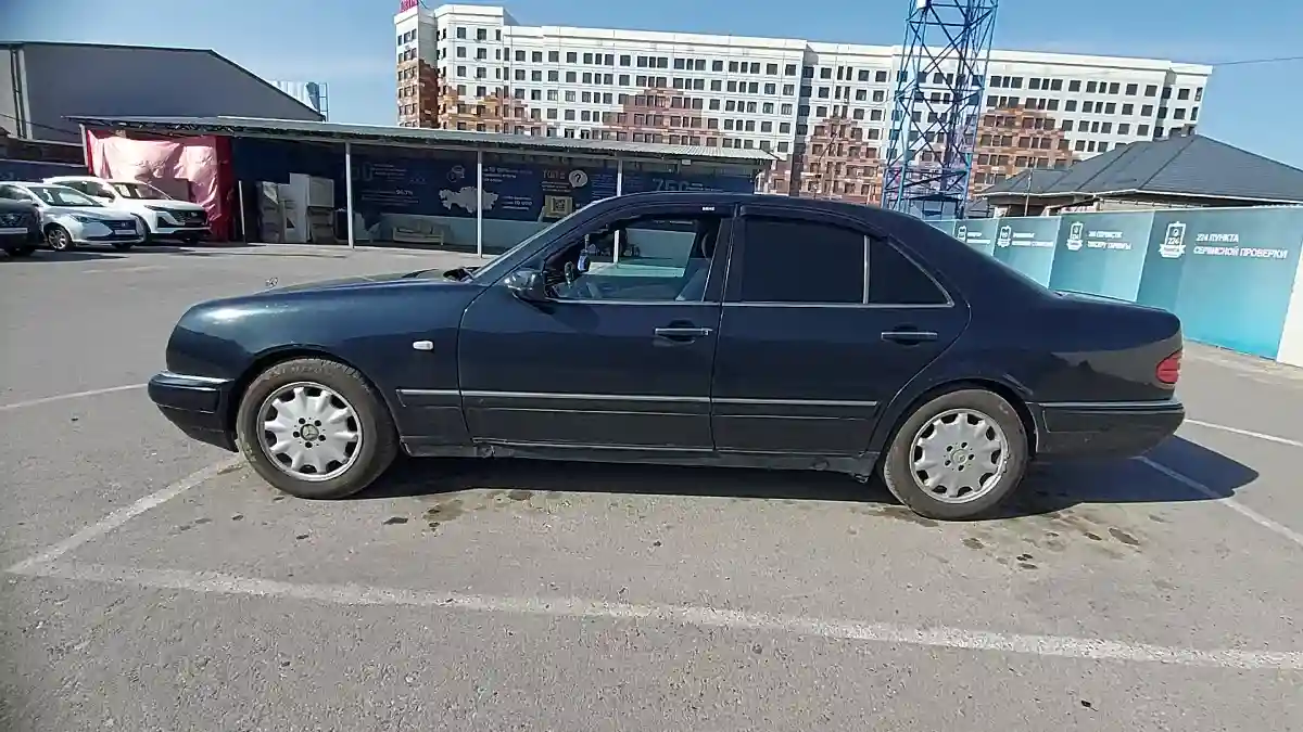 Mercedes-Benz E-Класс 1995 года за 2 000 000 тг. в Шымкент
