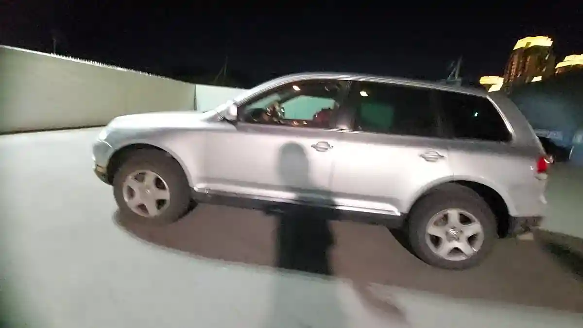 Volkswagen Touareg 2006 года за 4 500 000 тг. в Шымкент