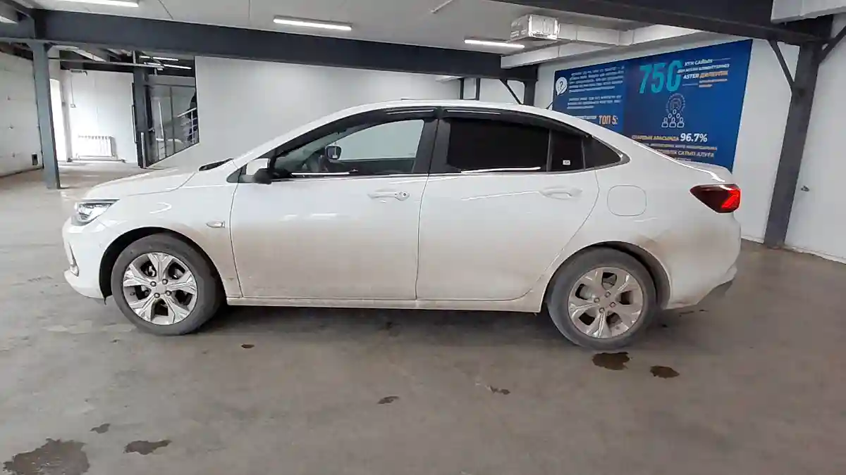 Chevrolet Onix 2023 года за 6 000 000 тг. в Астана