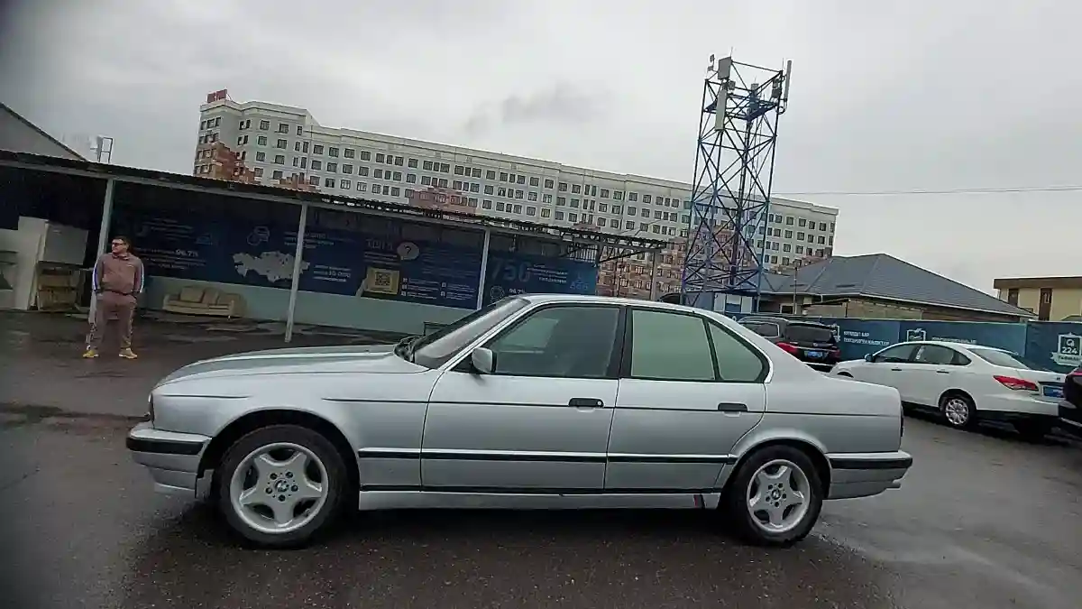 BMW 5 серии 1993 года за 1 500 000 тг. в Шымкент
