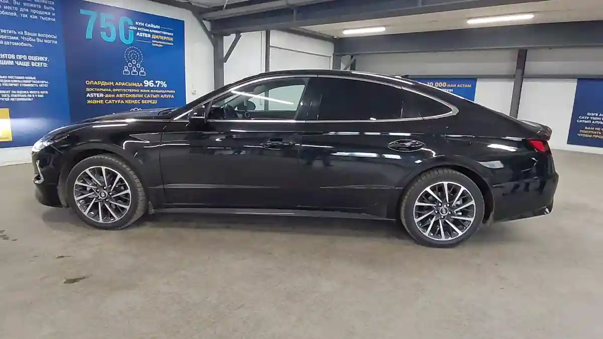 Hyundai Sonata 2021 года за 12 000 000 тг. в Астана