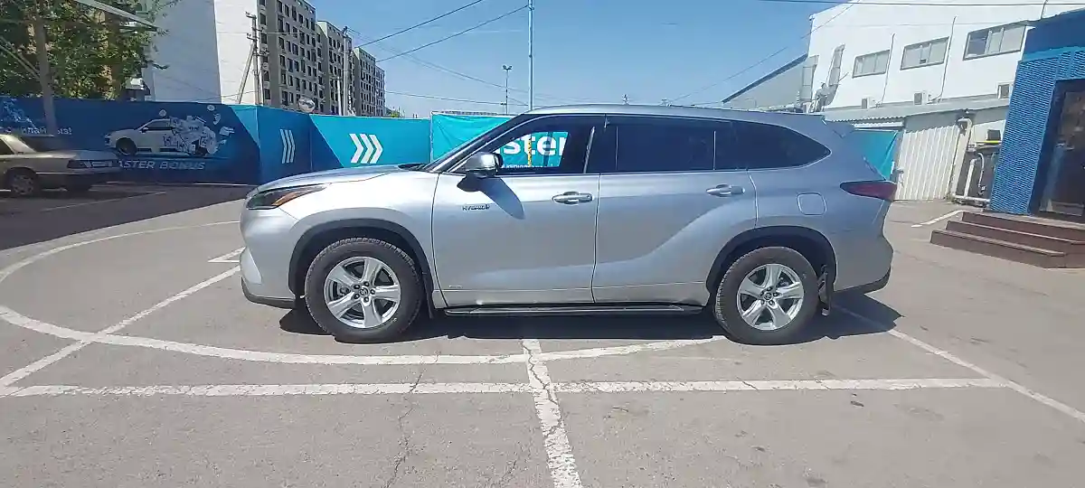 Toyota Highlander 2021 года за 25 500 000 тг. в Алматы