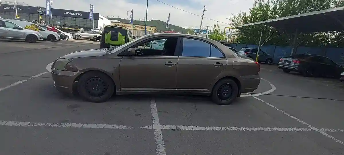 Toyota Avensis 2004 года за 2 800 000 тг. в Алматы