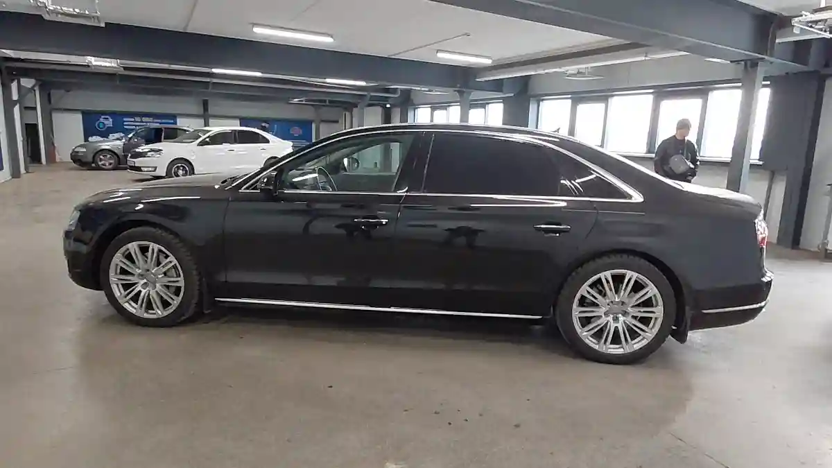 Audi A8 2014 года за 15 500 000 тг. в Астана