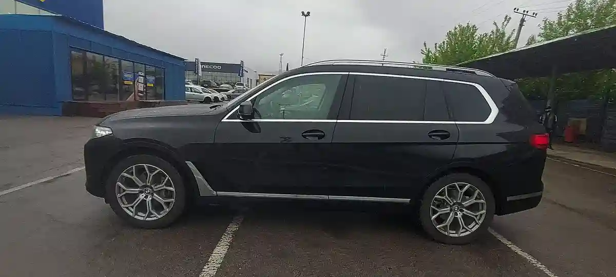 BMW X7 2021 года за 45 000 000 тг. в Алматы