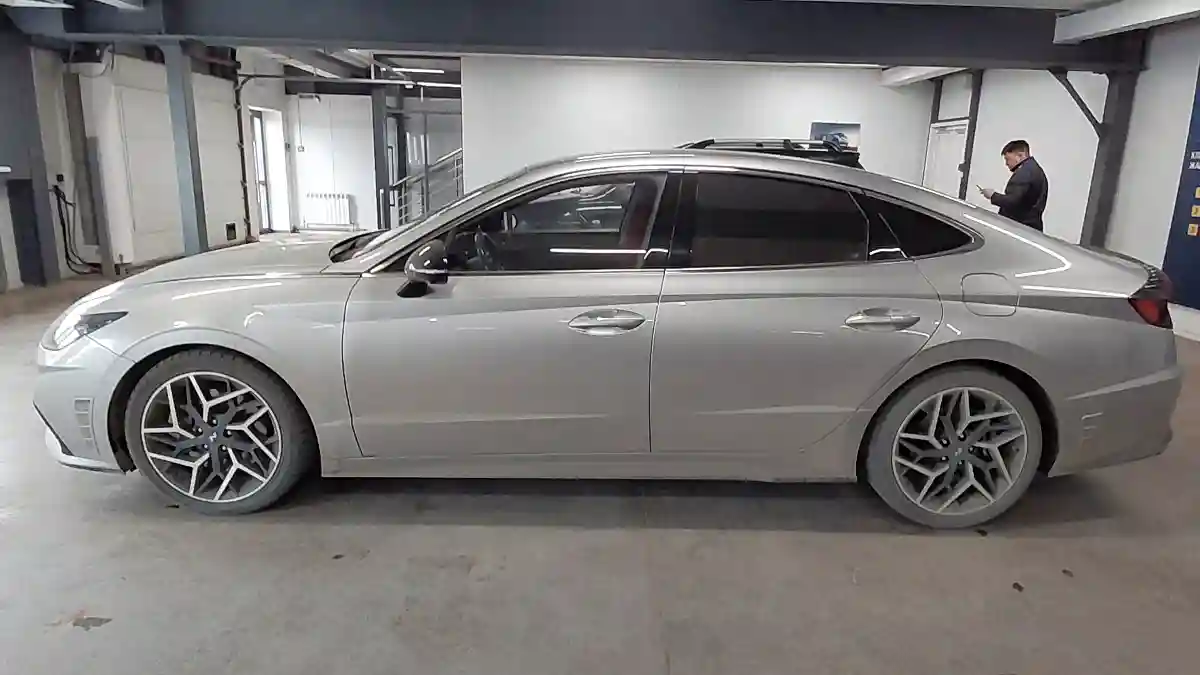Hyundai Sonata 2021 года за 12 000 000 тг. в Астана