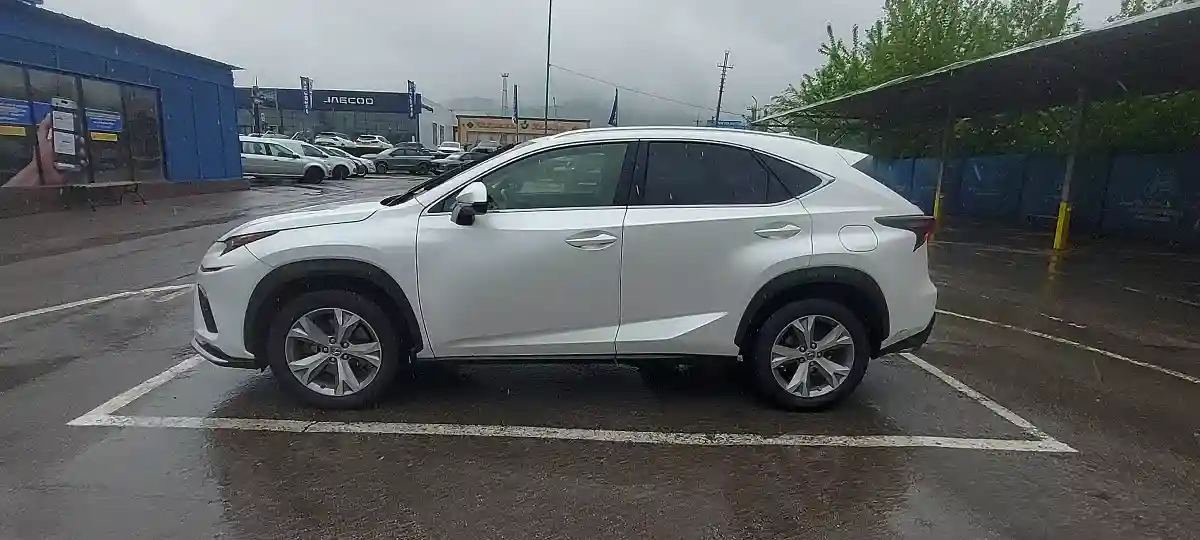 Lexus NX 2016 года за 13 200 000 тг. в Алматы