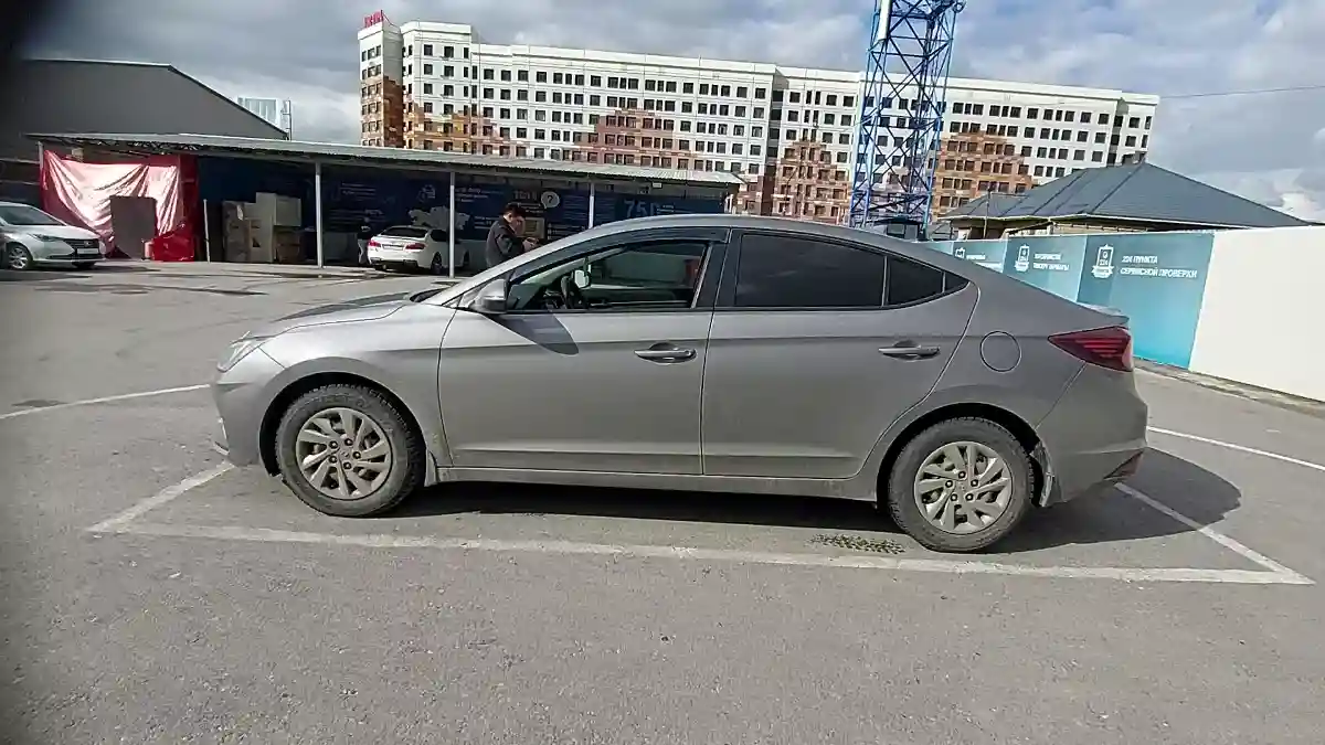Hyundai Elantra 2020 года за 8 500 000 тг. в Шымкент