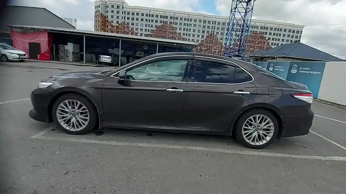 Toyota Camry 2018 года за 16 000 000 тг. в Шымкент