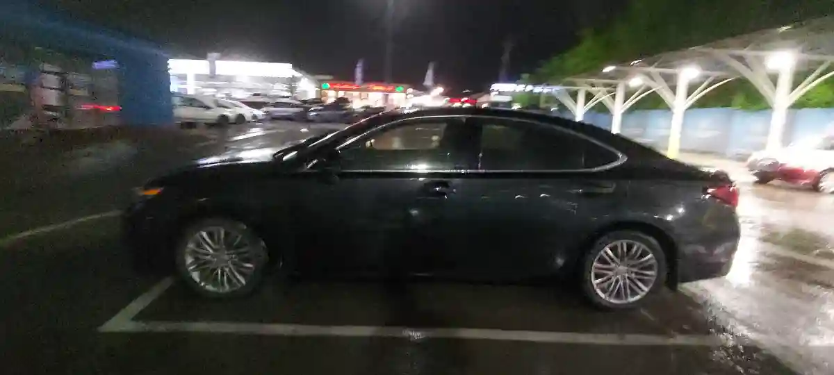 Lexus ES 2016 года за 15 000 000 тг. в Алматы