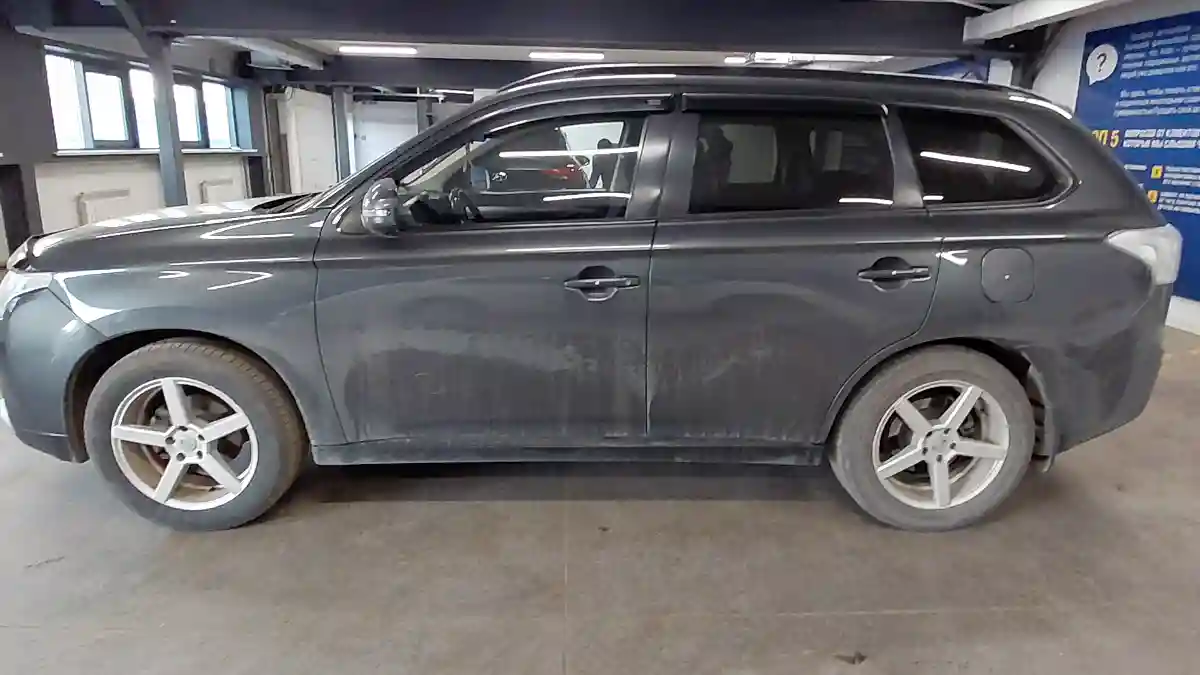 Mitsubishi Outlander 2013 года за 7 300 000 тг. в Астана