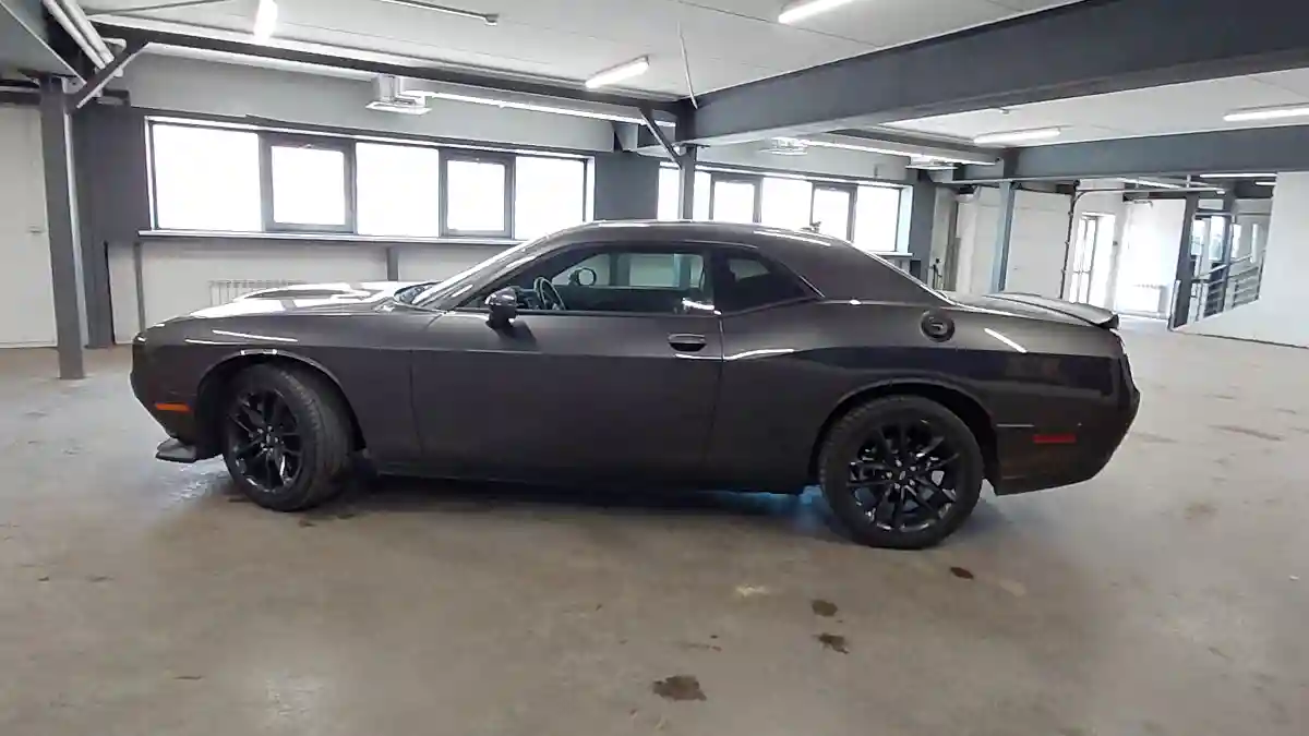 Dodge Challenger 2022 года за 29 500 000 тг. в Астана