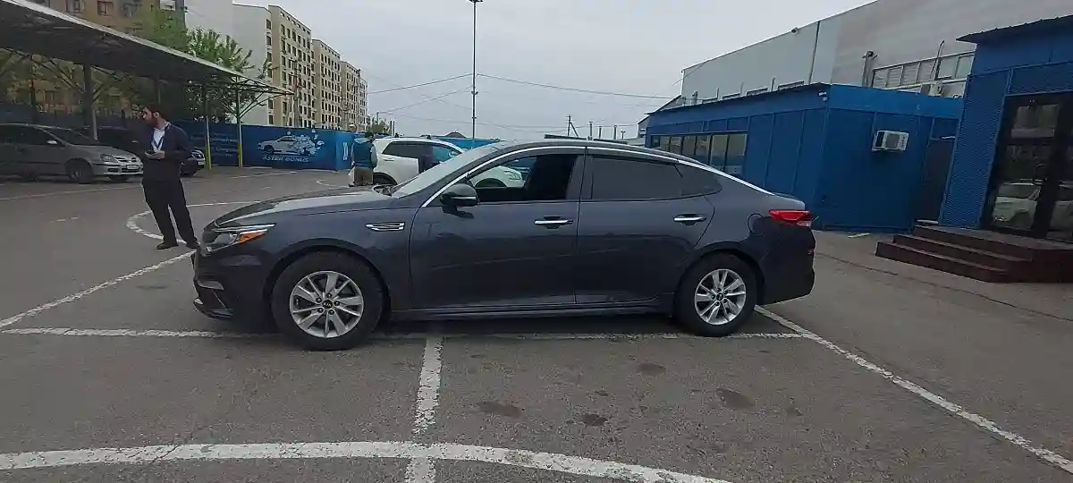 Kia Optima 2018 года за 8 000 000 тг. в Алматы