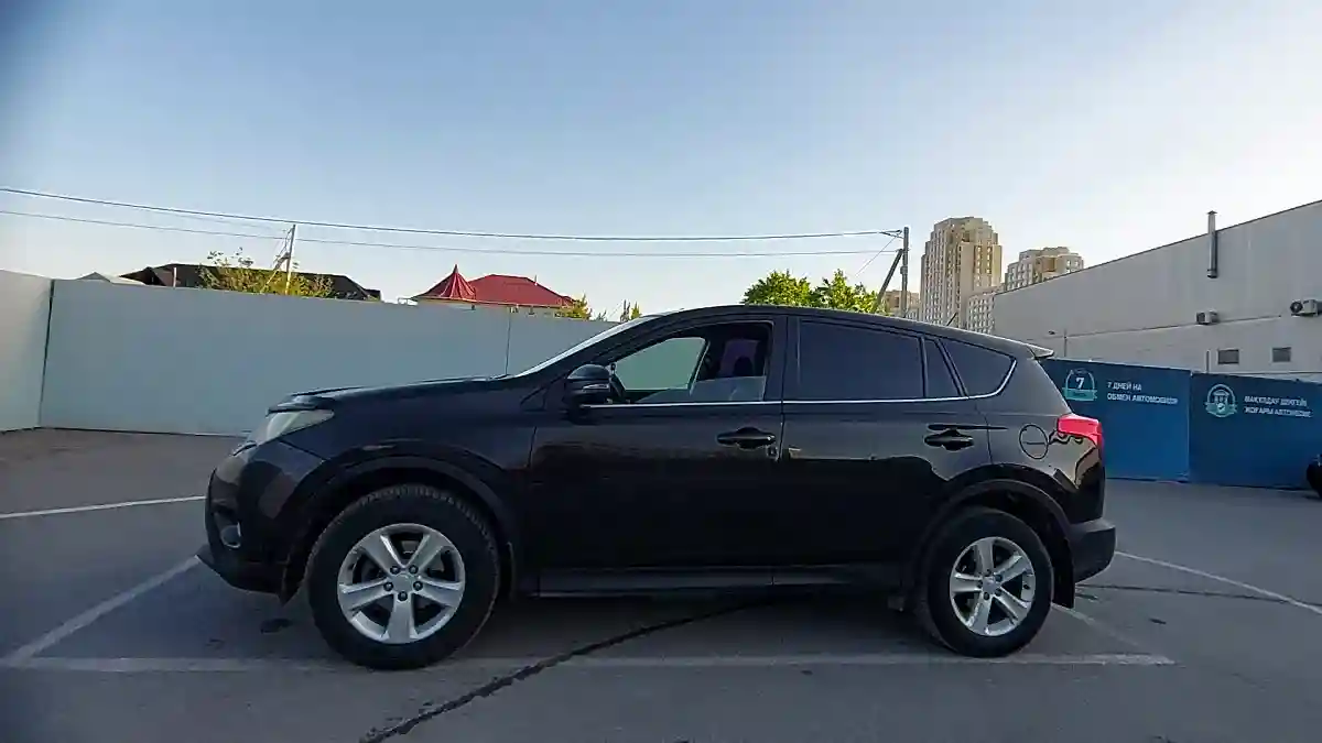 Toyota RAV4 2013 года за 8 800 000 тг. в Шымкент