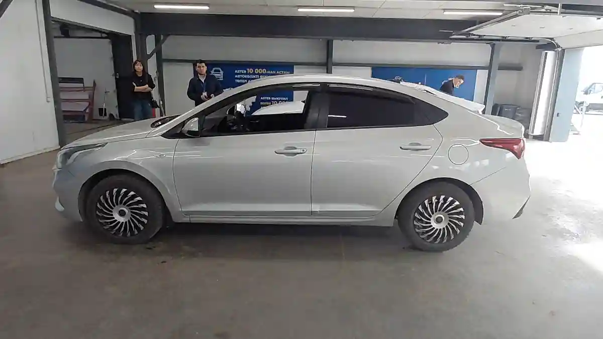 Hyundai Accent 2019 года за 7 000 000 тг. в Астана