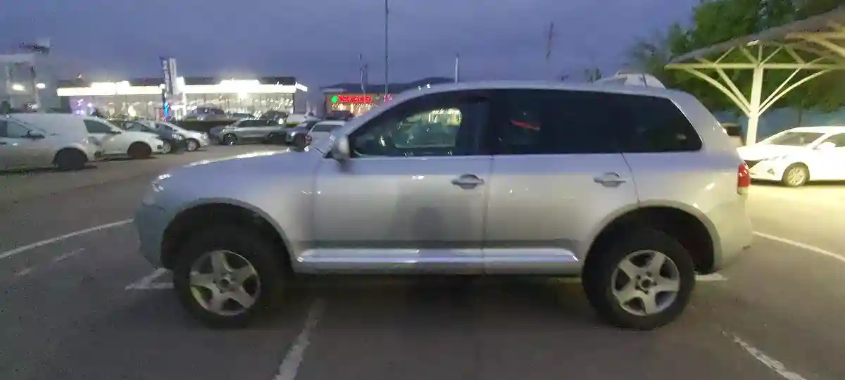 Volkswagen Touareg 2003 года за 4 000 000 тг. в Алматы