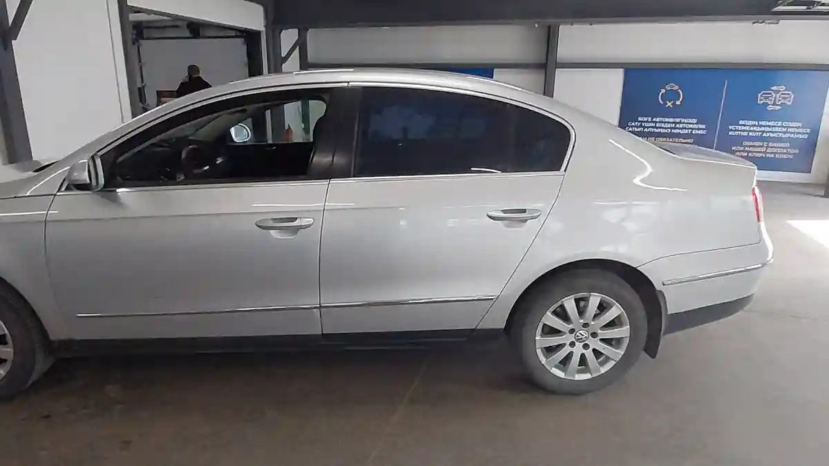 Volkswagen Passat 2006 года за 3 000 000 тг. в Астана