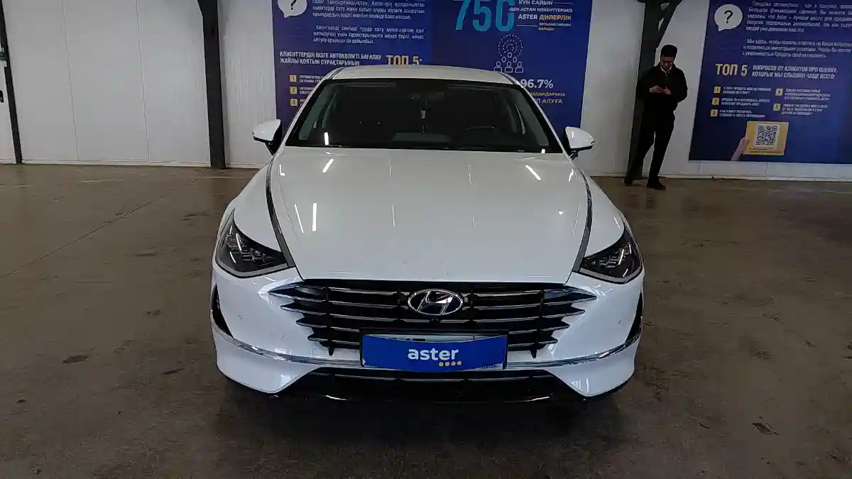 Hyundai Sonata 2021 года за 11 500 000 тг. в Астана