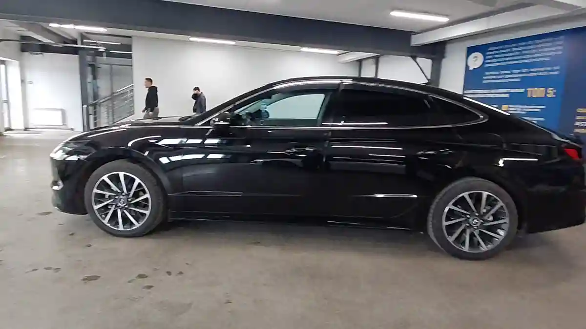 Hyundai Sonata 2021 года за 12 000 000 тг. в Астана