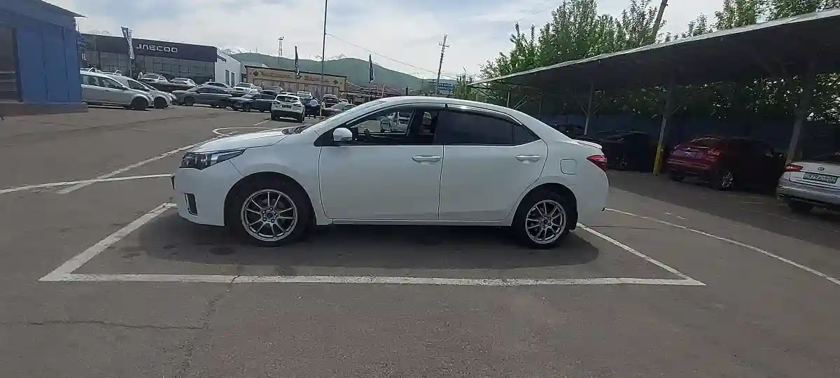 Toyota Corolla 2015 года за 6 500 000 тг. в Алматы