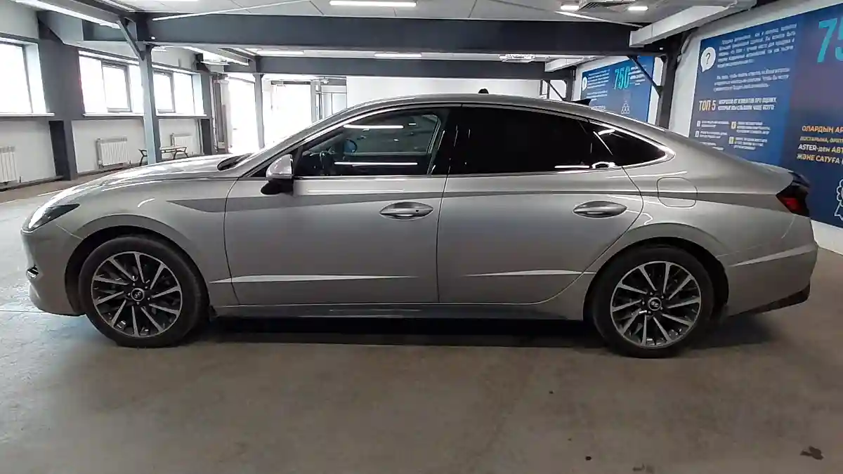 Hyundai Sonata 2022 года за 11 000 000 тг. в Астана