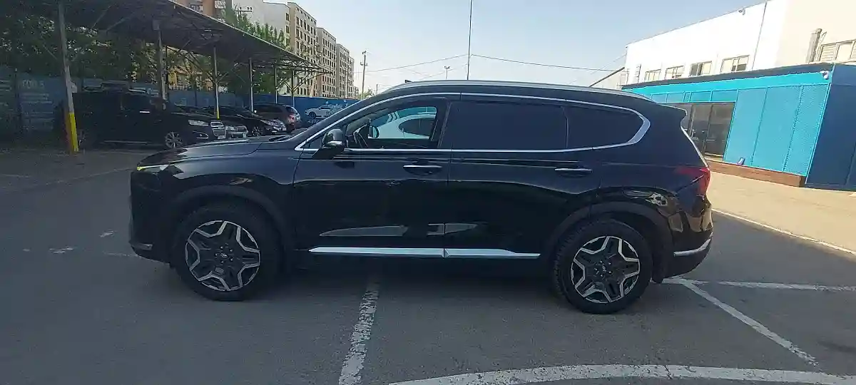 Hyundai Santa Fe 2023 года за 18 500 000 тг. в Алматы