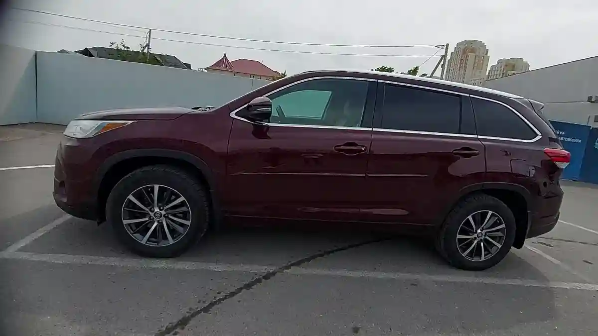 Toyota Highlander 2018 года за 17 500 000 тг. в Шымкент