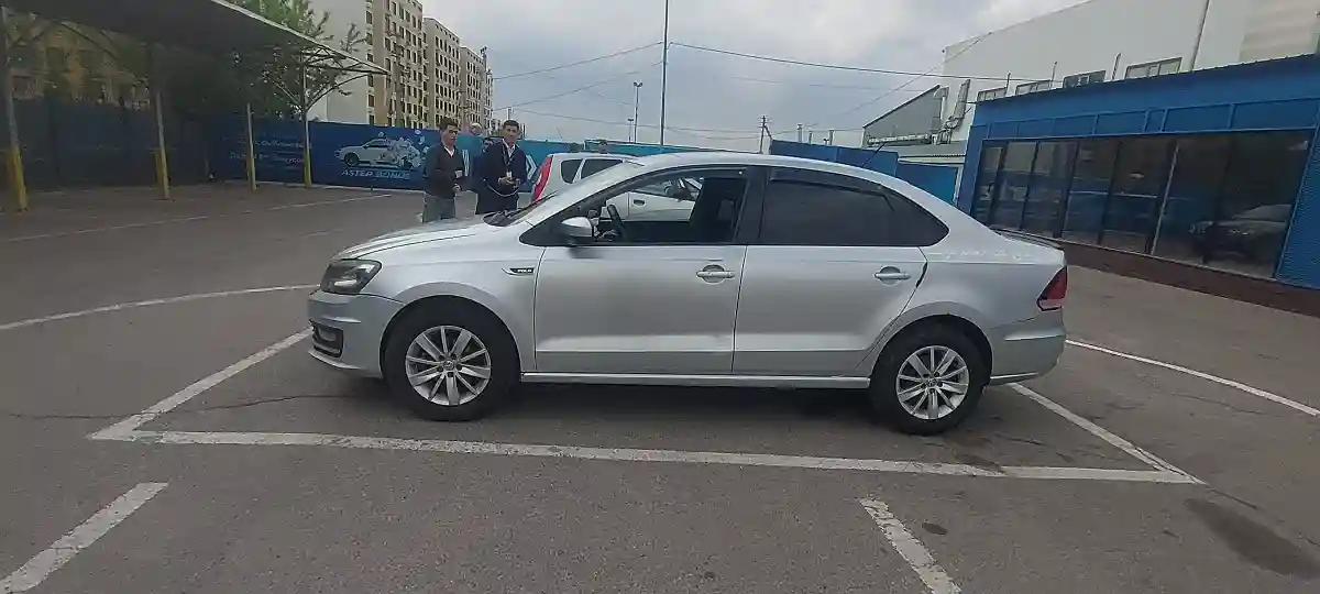 Volkswagen Polo 2015 года за 5 200 000 тг. в Алматы